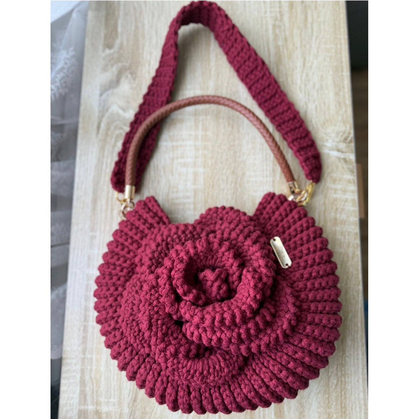 Crochet Rose style Hand Bag. Hand Made in the U.K. by Kenia - KPhasion 🇧🇷❤️🇧🇷