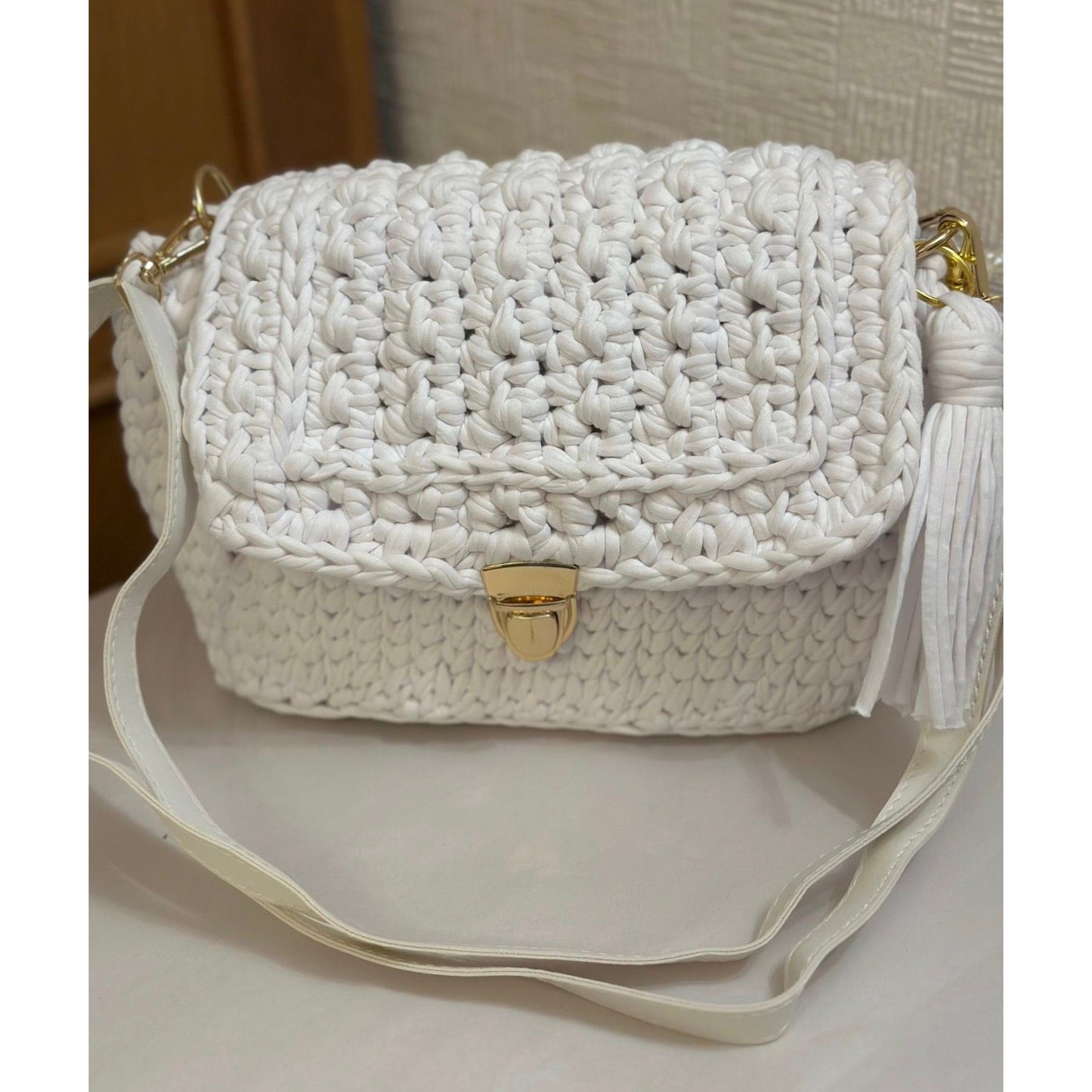 Crochet Vanilla Small Hand Bag. Hand Made in the U.K. by Kenia - KPhasion 🇧🇷❤️🇧🇷 (Pre order with personal customisations)