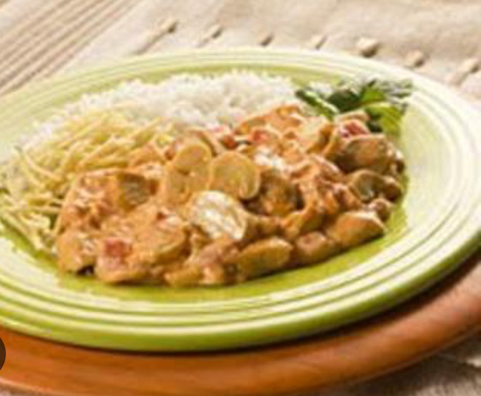 Strogonoff Brasileiro: Uma Fusão de Sabores - Brazilian Stroganoff: A Fusion of Flavors