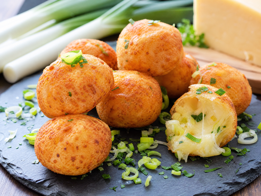 Bolinha de Queijo com Alho Poró: A Brazilian Delight You Can’t Resist!
