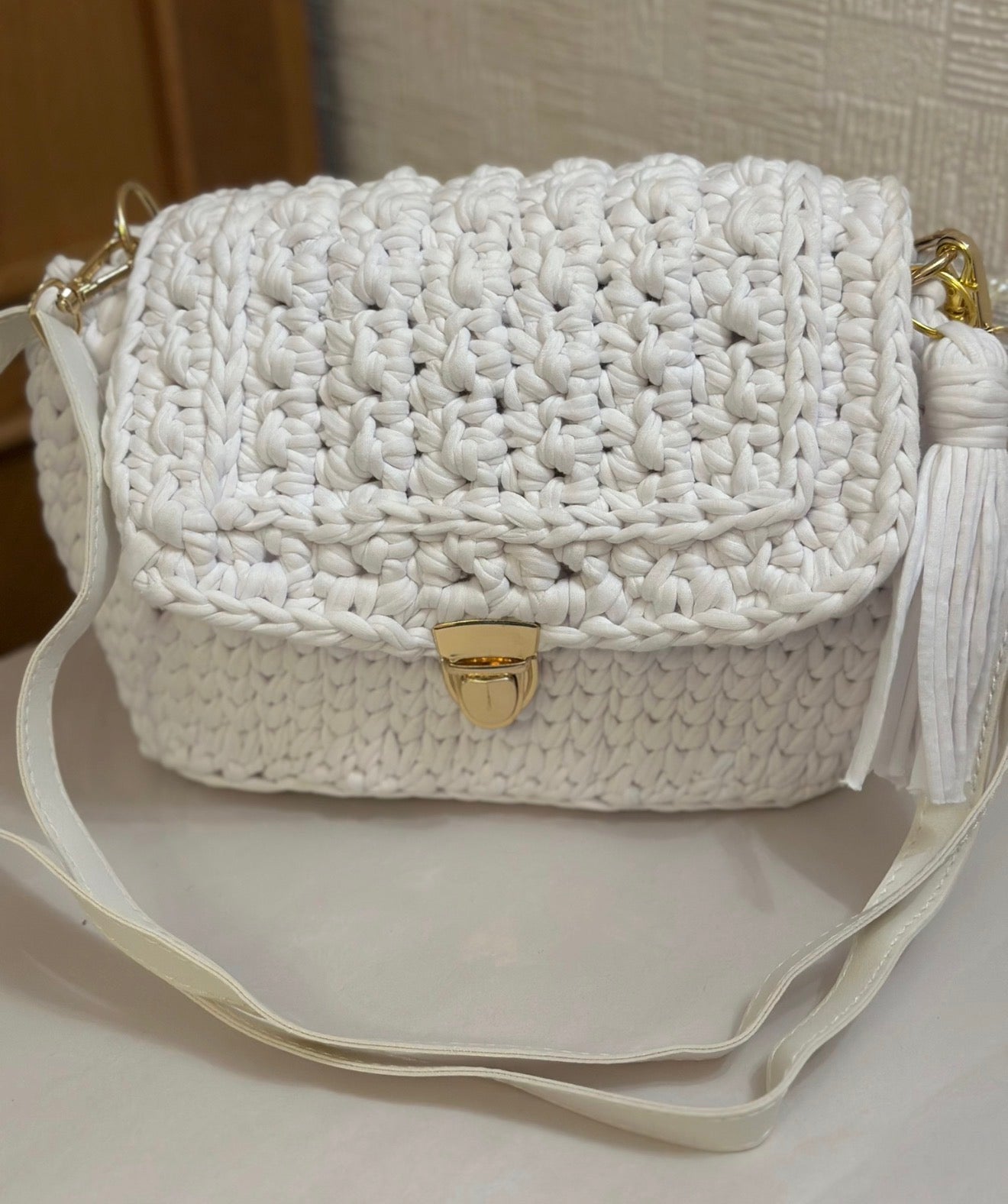 Crochet Vanilla Small Hand Bag. Hand Made in the U.K. by Kenia - KPhasion 🇧🇷❤️🇧🇷 (Pre order with personal customisations)